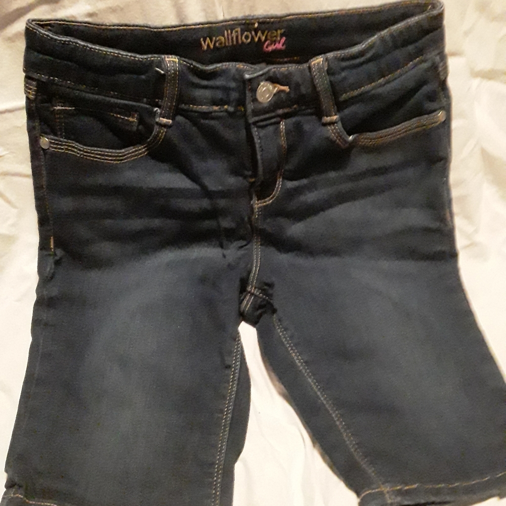 Wallflower girl shorts